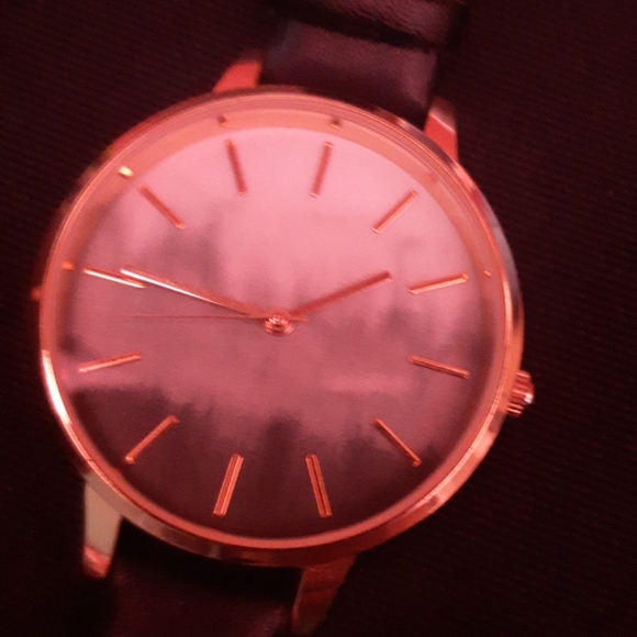 Silver and black watch - Picture 1 of 2